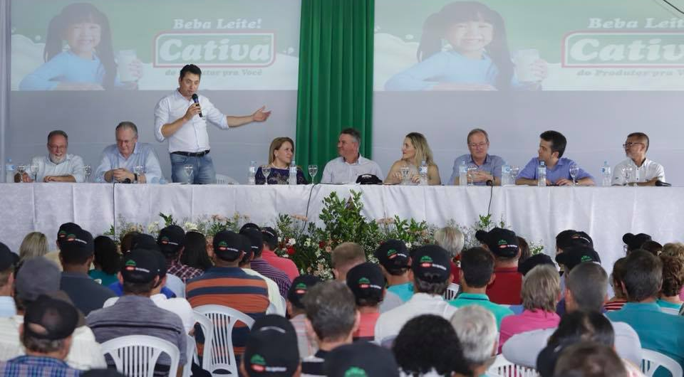 deputado sergio souza cativa - Cooperativas paranaenses se unem para impulsionar a produção de laticínios no Brasil