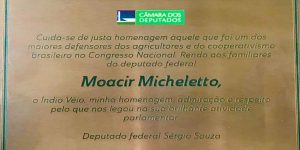 Read more about the article Deputado Sérgio Souza homenageia ex-deputado Moacir Micheletto, o Índio Véio
