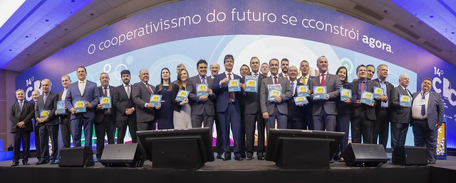 Read more about the article Diretoria da Frencoop toma posse e recebe agenda legislativa da Organização das Cooperativas do Brasil