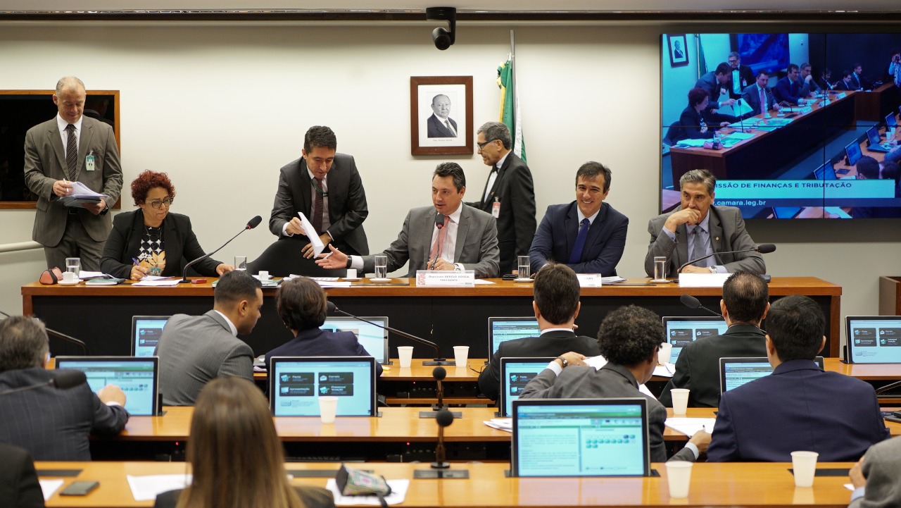 Read more about the article Sérgio Souza pede informações ao Ministério da Economia sobre tributação das exportações