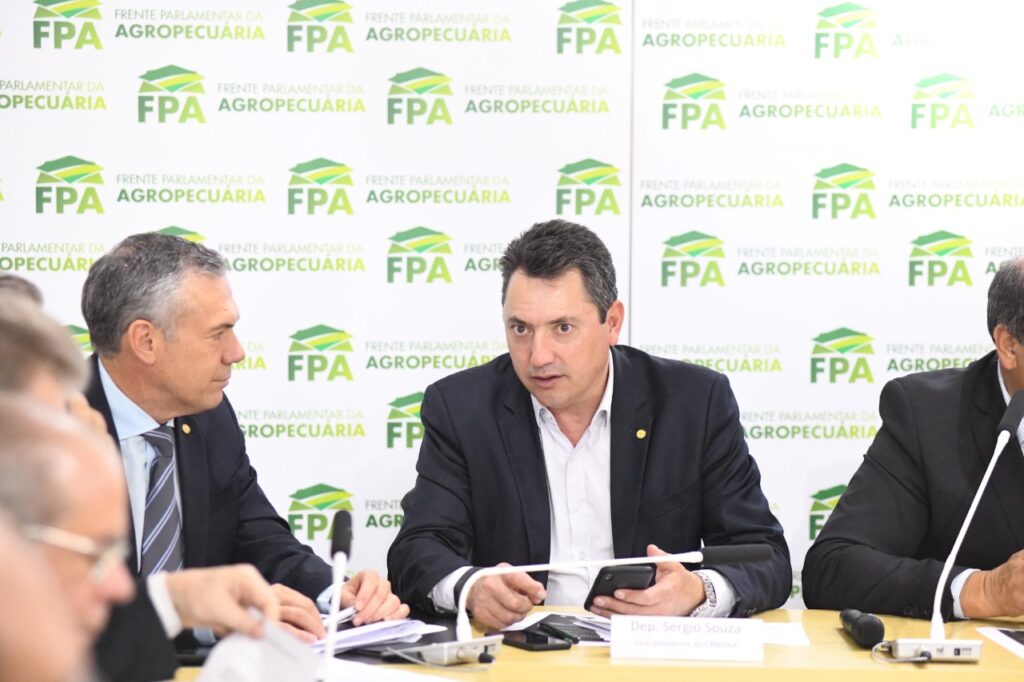 deputado sergio souza fpa 1024x682 - Sérgio Souza é reeleito vice-presidente da Frente Parlamentar da Agropecuária