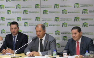 Read more about the article Vice-presidente explica Conselho da Amazônia a parlamentares do agro