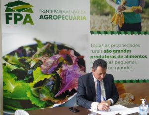 Read more about the article Reduzir custo de produção no país é prioridade da bancada, diz o Presidente da FPA