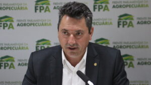 Read more about the article “Sem a regularização fundiária não teremos como identificar quem faz desmatamento ilegal”, diz presidente da FPA