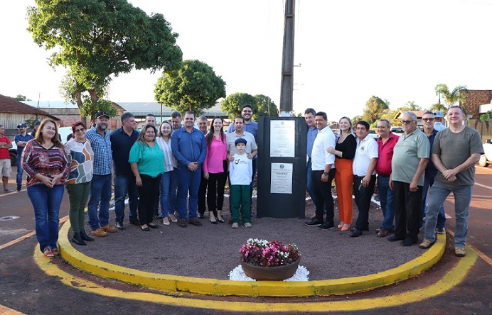 Read more about the article Sergio Souza, Micheletto e Valtinho inauguram a revitalização da rodovia Arlindo Orlandine