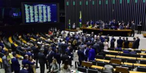 Read more about the article Reforma Tributária é aprovada em dois turnos na Câmara