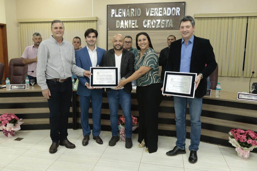 MG 0412 1024x683 - Sérgio Souza é agraciado com o título de Cidadão Honorário da cidade de Arapuã.