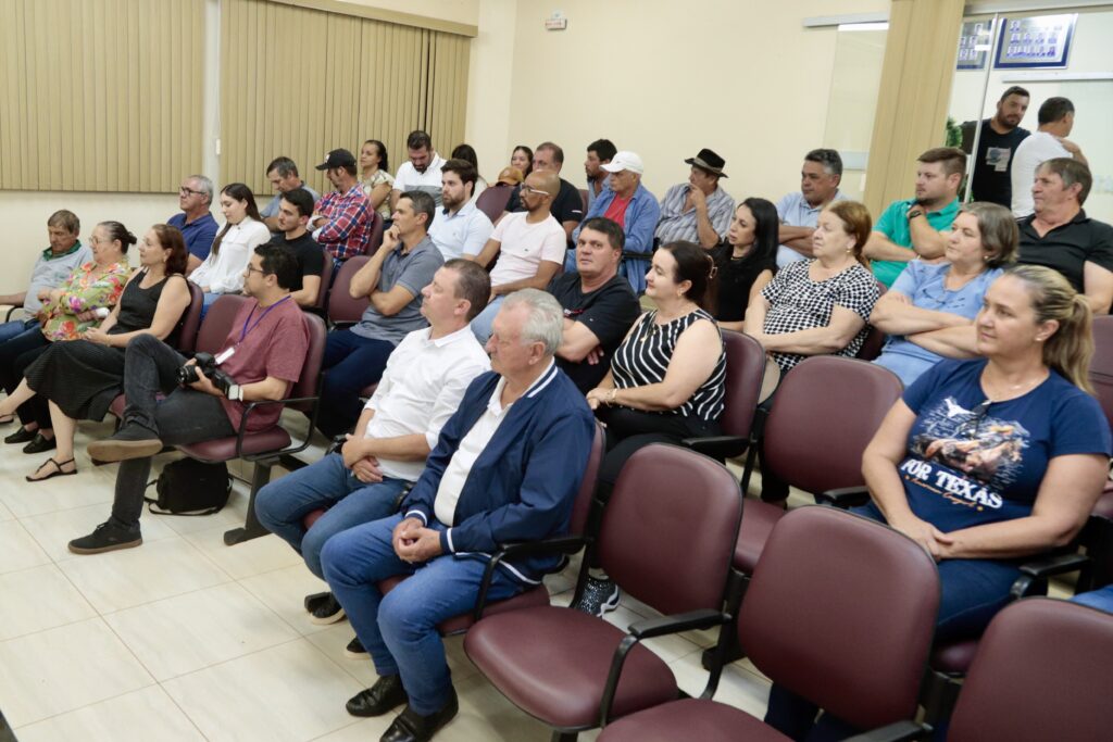 MG 0432 1024x683 - Sérgio Souza é agraciado com o título de Cidadão Honorário da cidade de Arapuã.