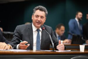 Deputado Sérgio Souza concorre ao Prêmio Congresso em Foco 2025 SS Comissao 300x200 - Deputado Sérgio Souza concorre ao Prêmio Congresso em Foco 2025